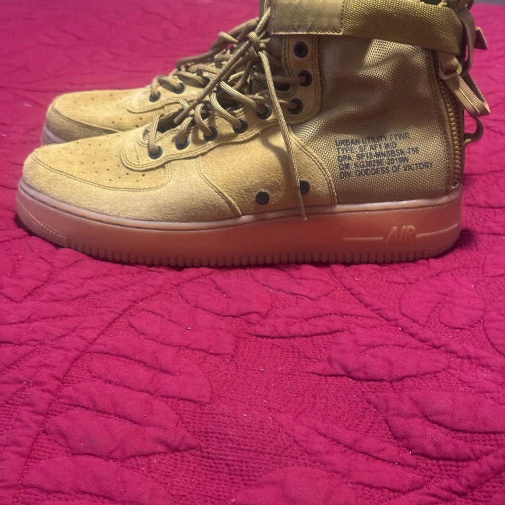 Nike Tan Athletic Shoes High-Top Design